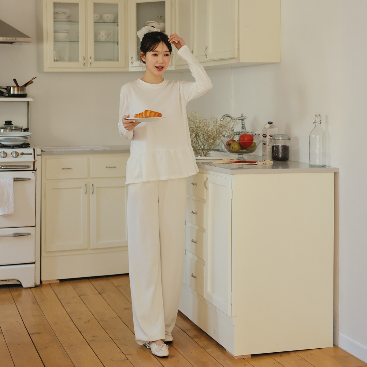 Frill-point layered t-shirt