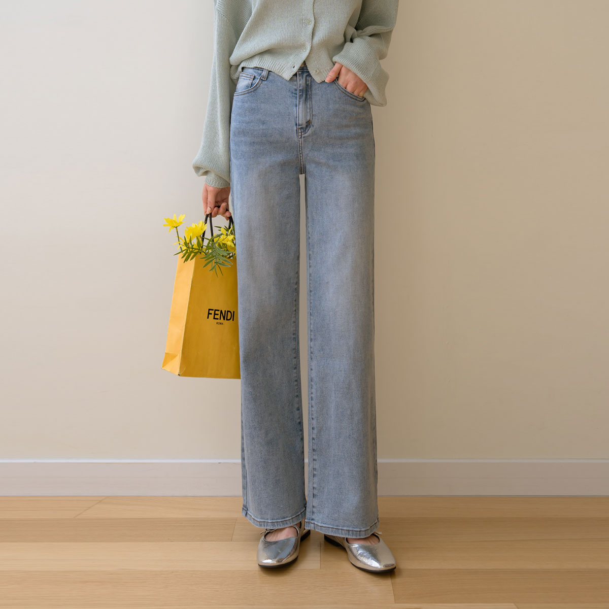 <b>[Hidden Waistband]</b> 2 Types of Jelly Tension Wide Straight Fit Denim