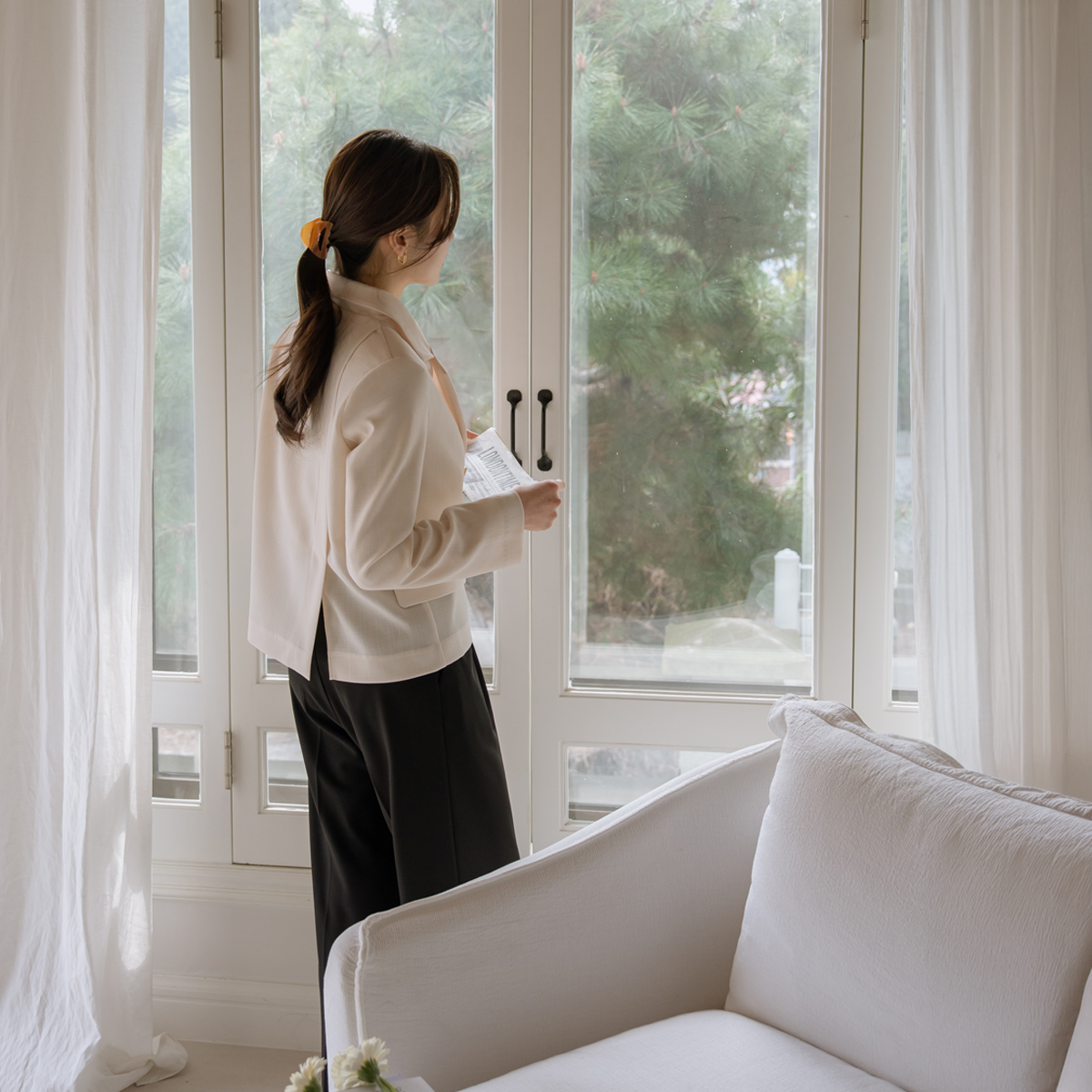 Light back slit single-layer jacket