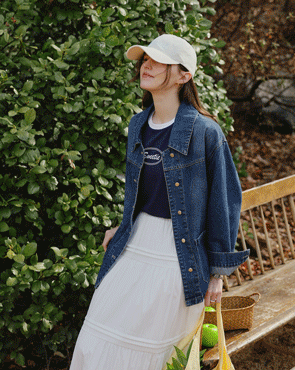 Oversized pocket washing denim jacket