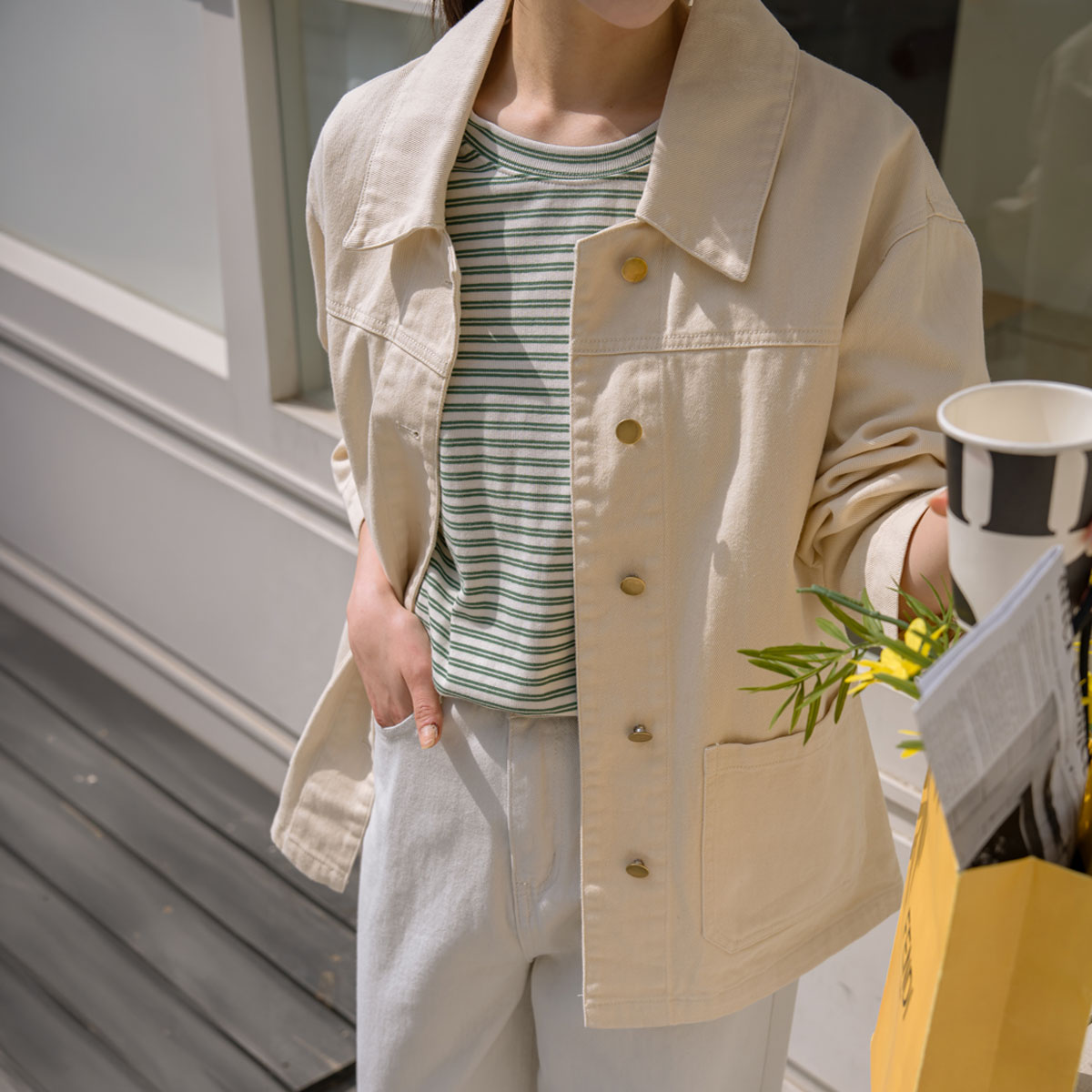 Oversized pocket washing denim jacket