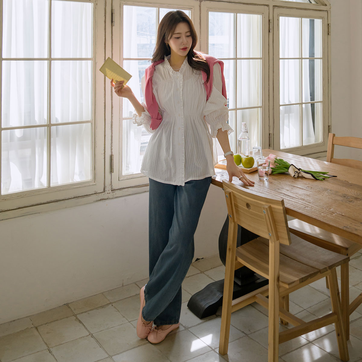 <b>[Made]</b> Delicate Frill Flare Blouse