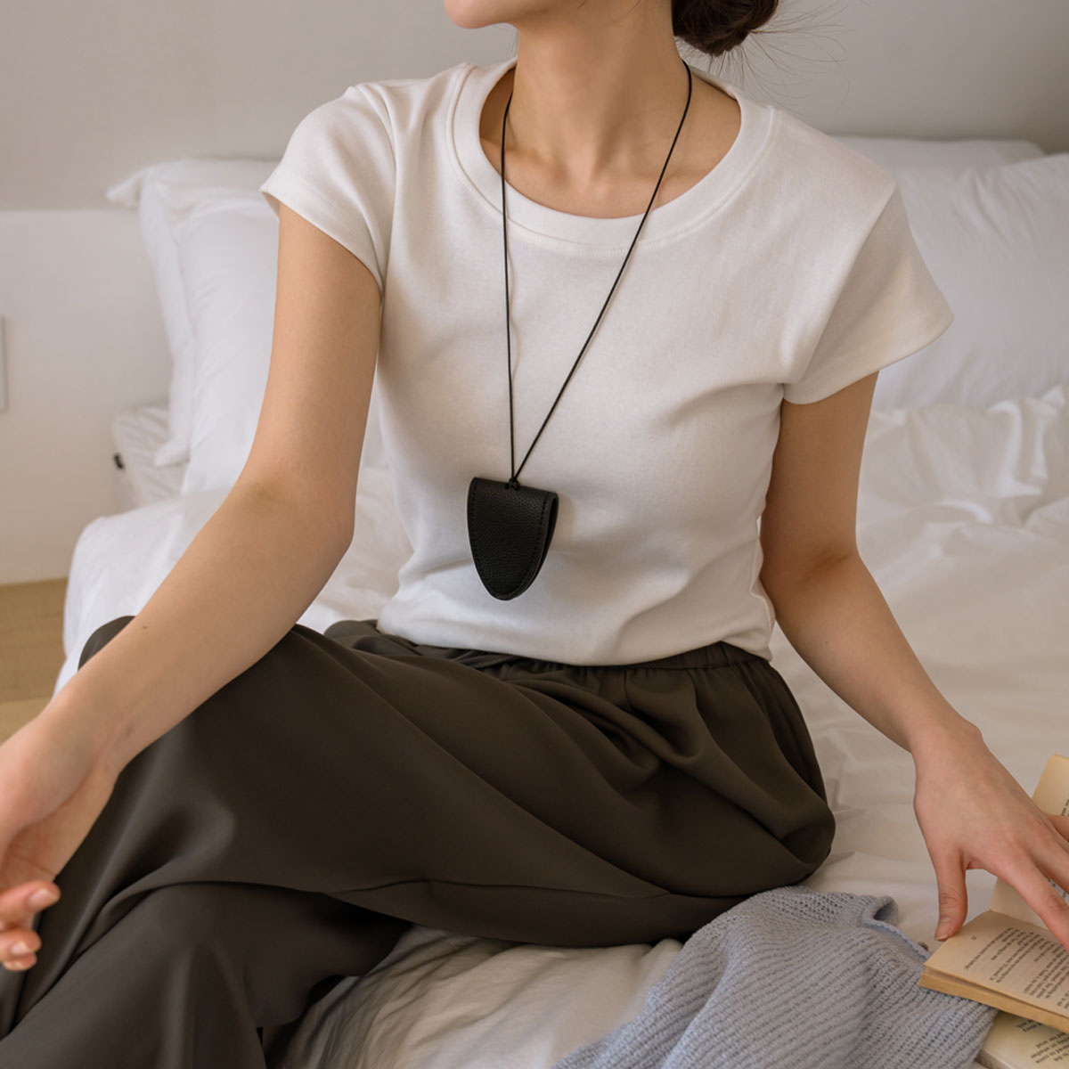 Jjonjjon Essential Basic Crop Top