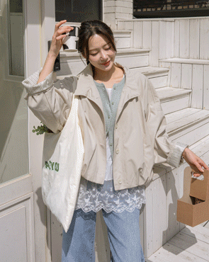 High-neck cut semi-cropped field jacket