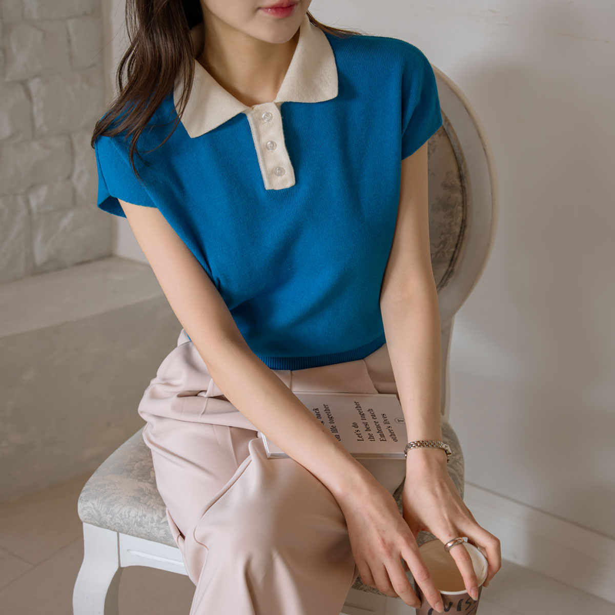Cap sleeve color block collar knit