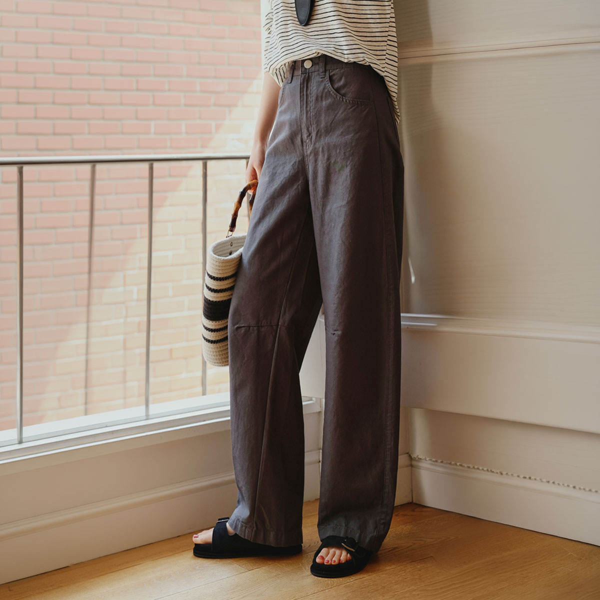 Soft Lyocell Barrel Fit Pants