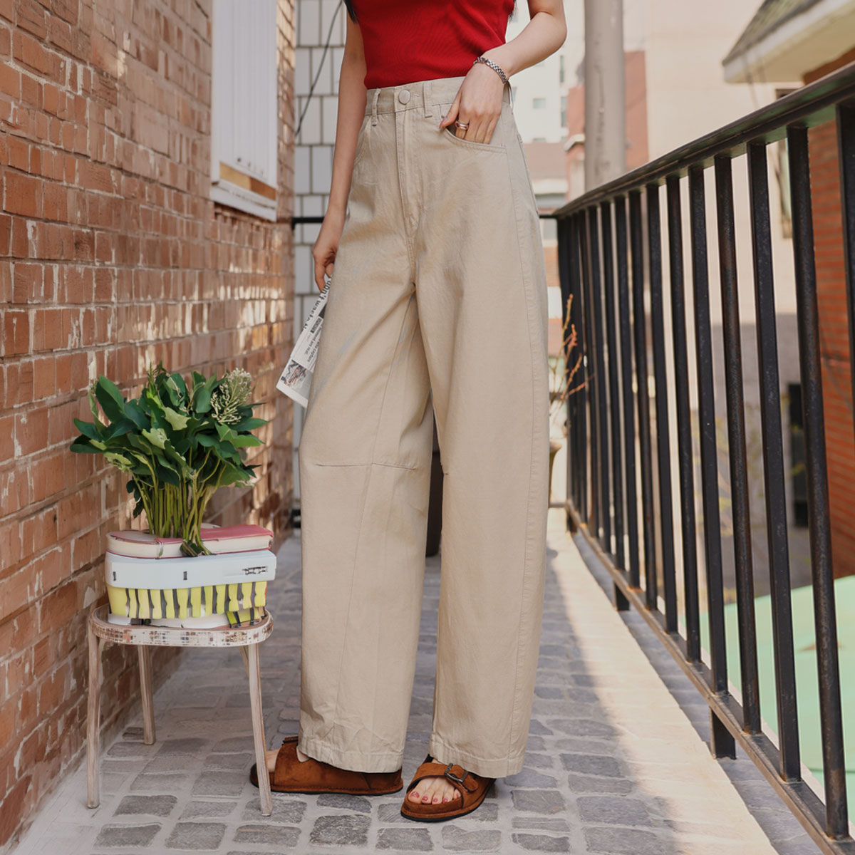 Soft Lyocell Barrel Fit Pants