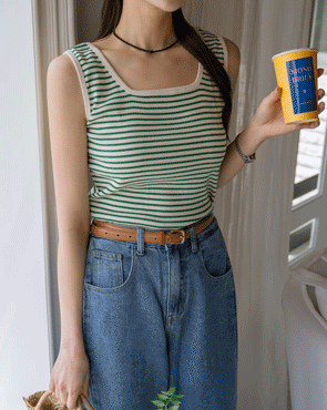 Reversible striped sleeveless knit