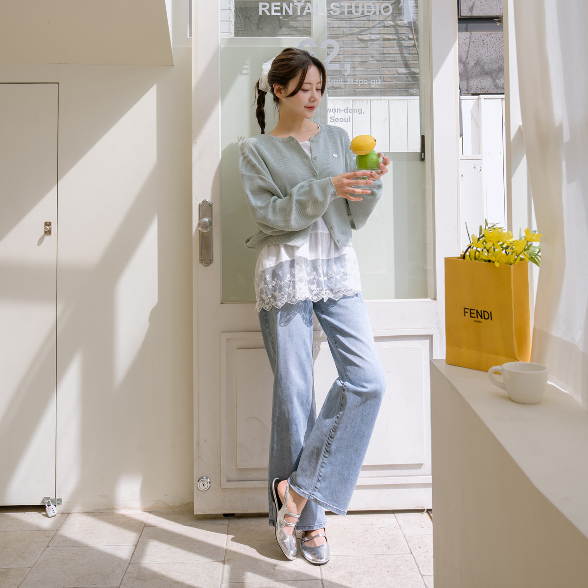 Linen Pendant Knit Semi-Crop Cardigan