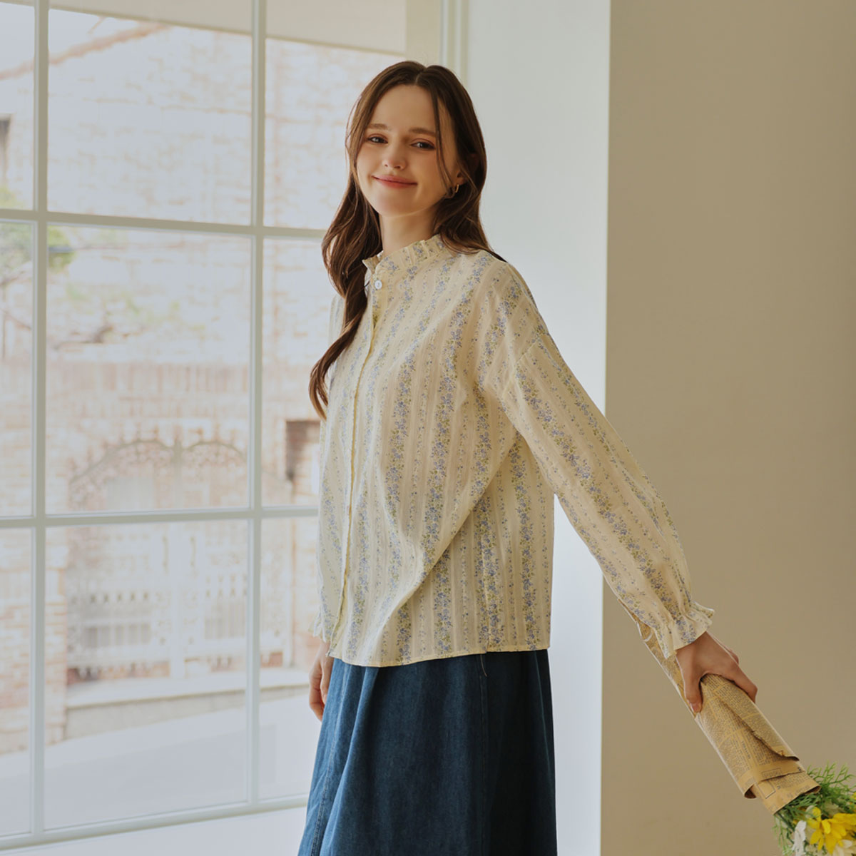 Blue flower frill blouse