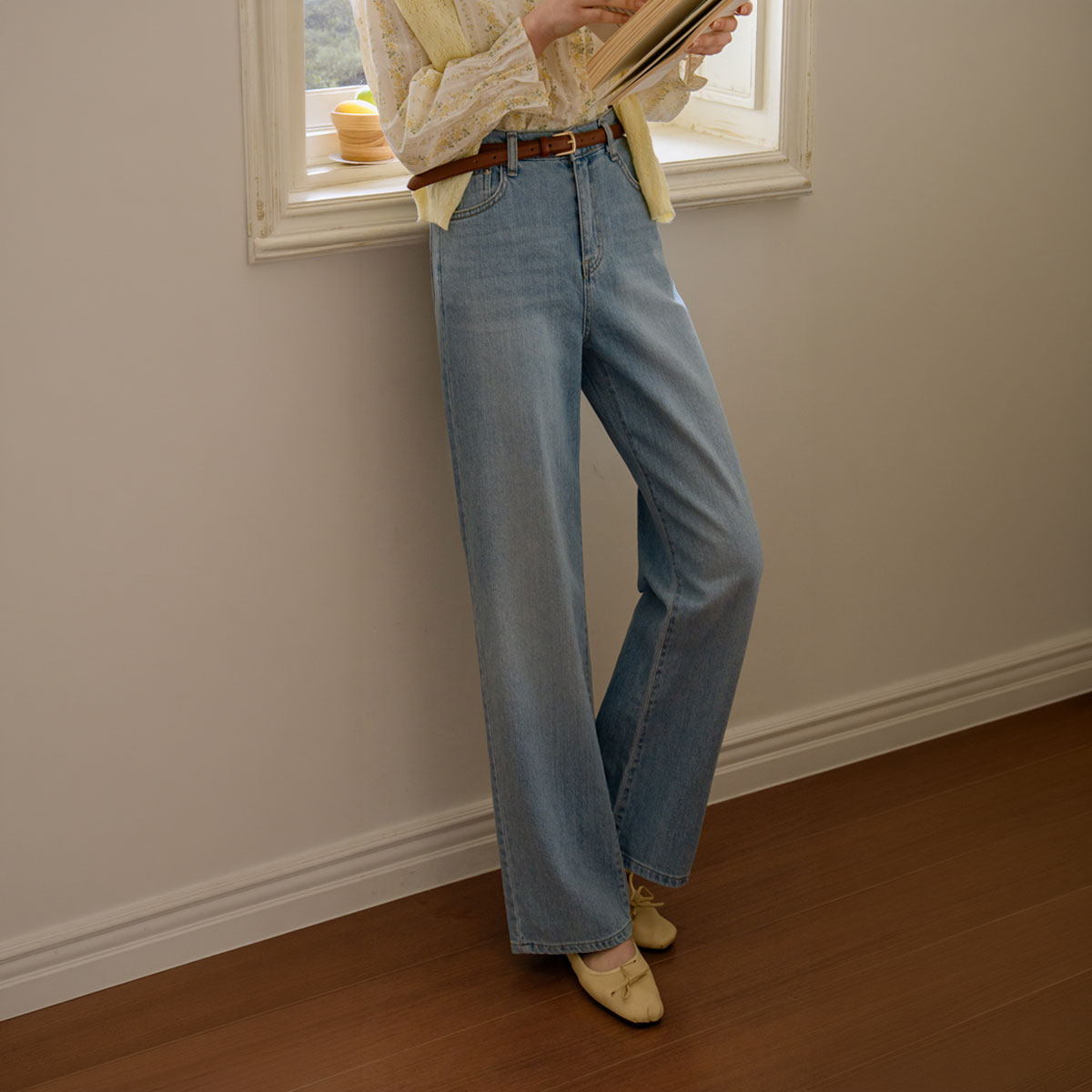Soft Light Back Elastic Wide Denim Pants