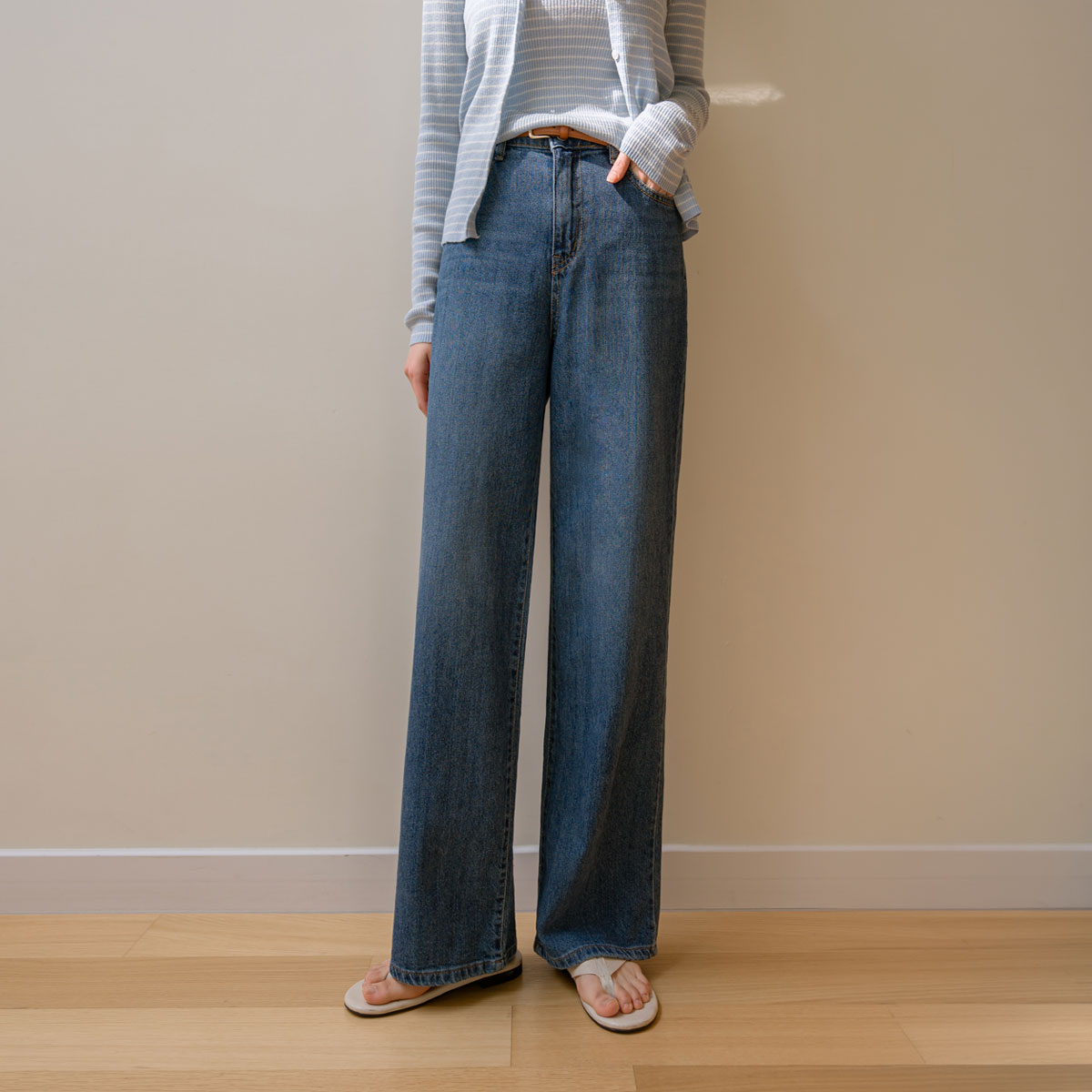 Soft Light Back Elastic Wide Denim Pants