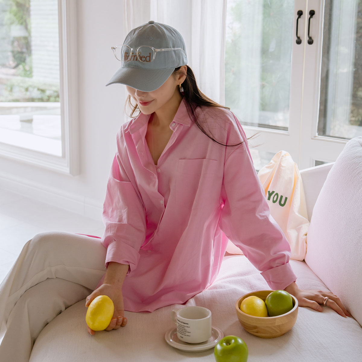 Vivid embroidered loose-fit shirt