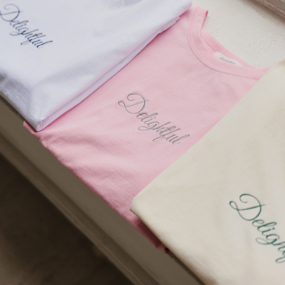 Delight Embroidery Short T-shirts