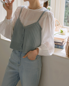 Cropped bustier knit