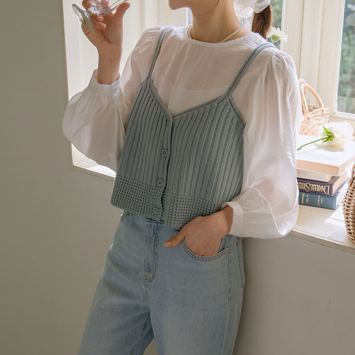 Cropped bustier knit