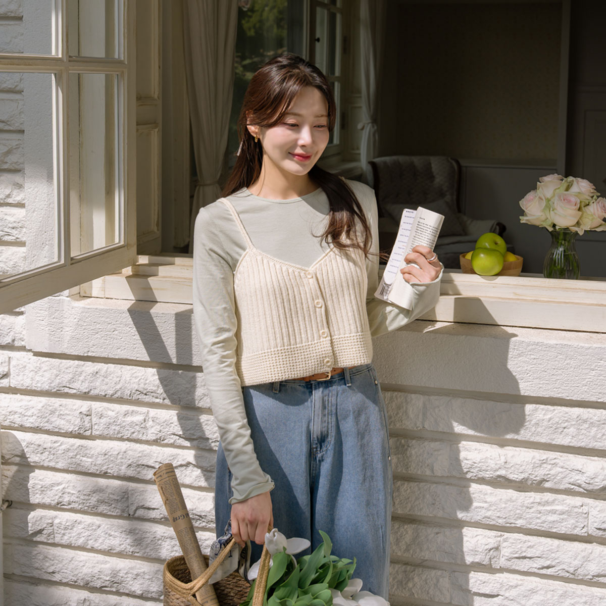 Cropped bustier knit