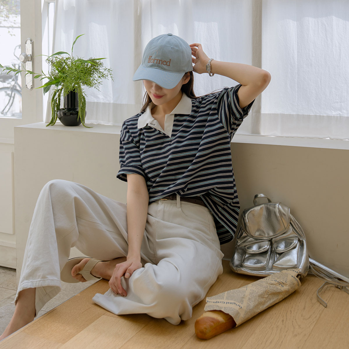 Colored striped collared short-sleeve tee