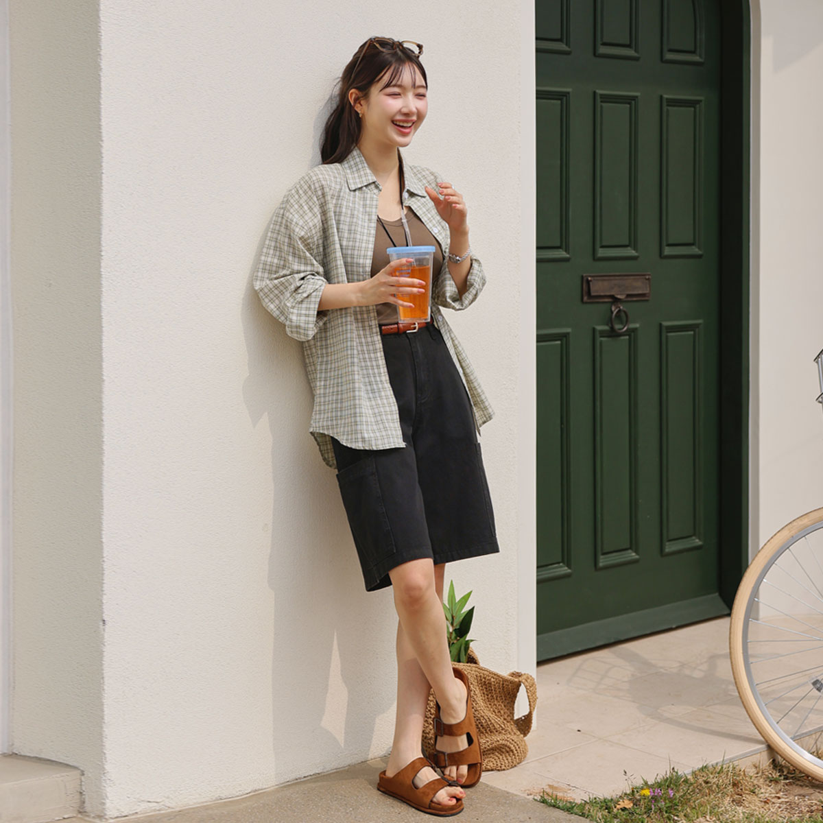 Back Buckle Wide Cotton Bermuda Pants