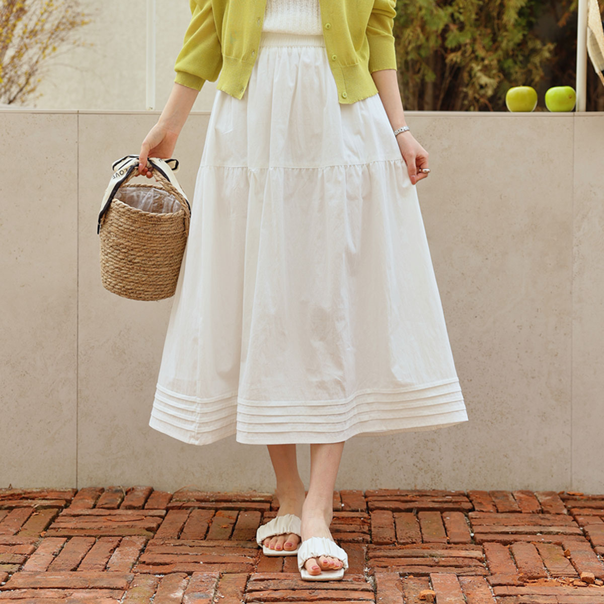 Pintuck banding tiered skirt