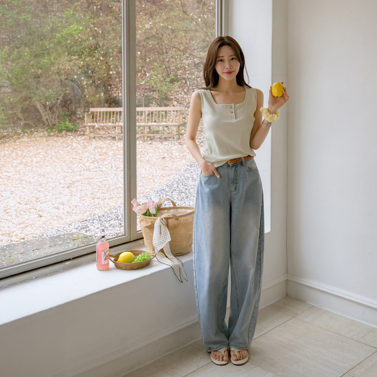 Studded point barrel fit denim pants