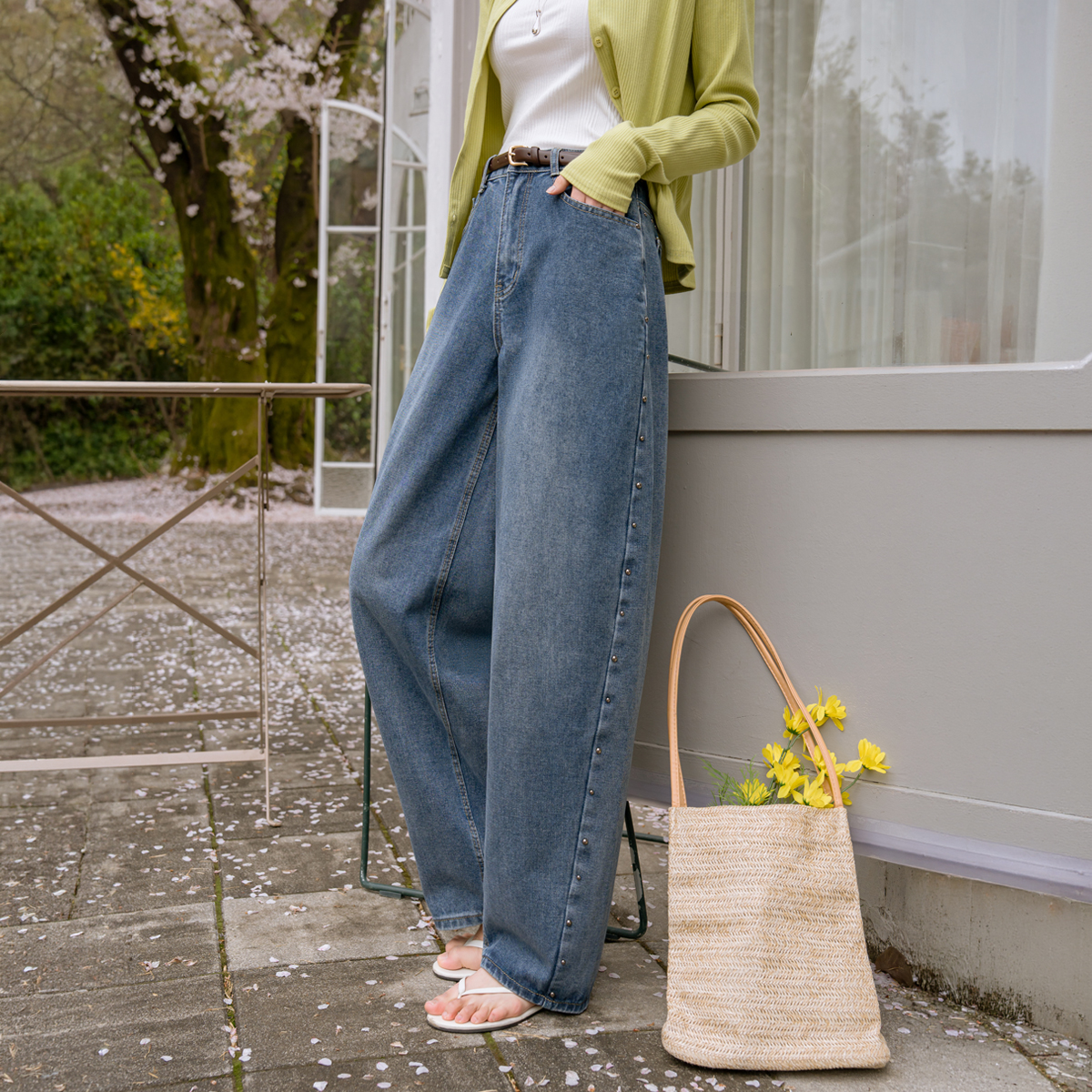 Studded point barrel fit denim pants