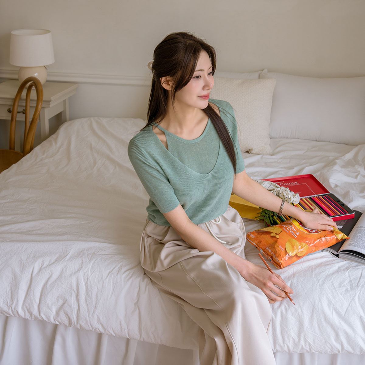 Layered color-block slit knit