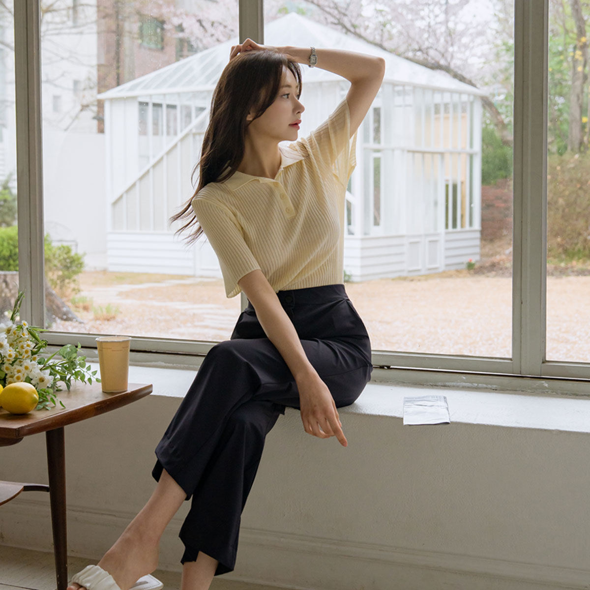 Slim ribbed collared short-sleeve knit