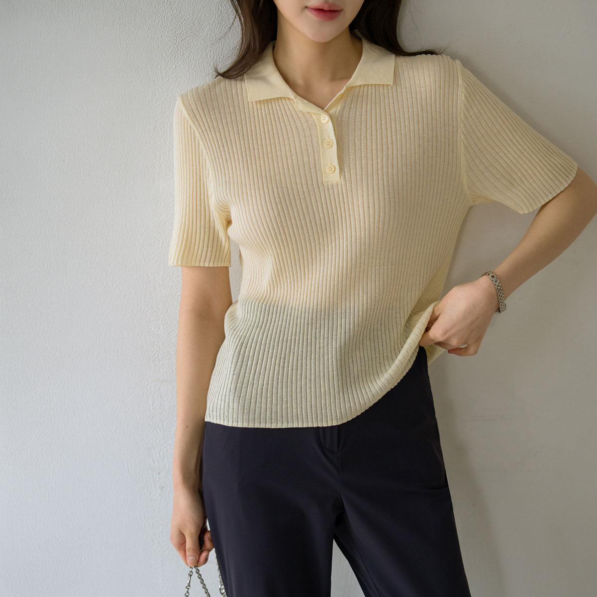 Slim ribbed collared short-sleeve knit