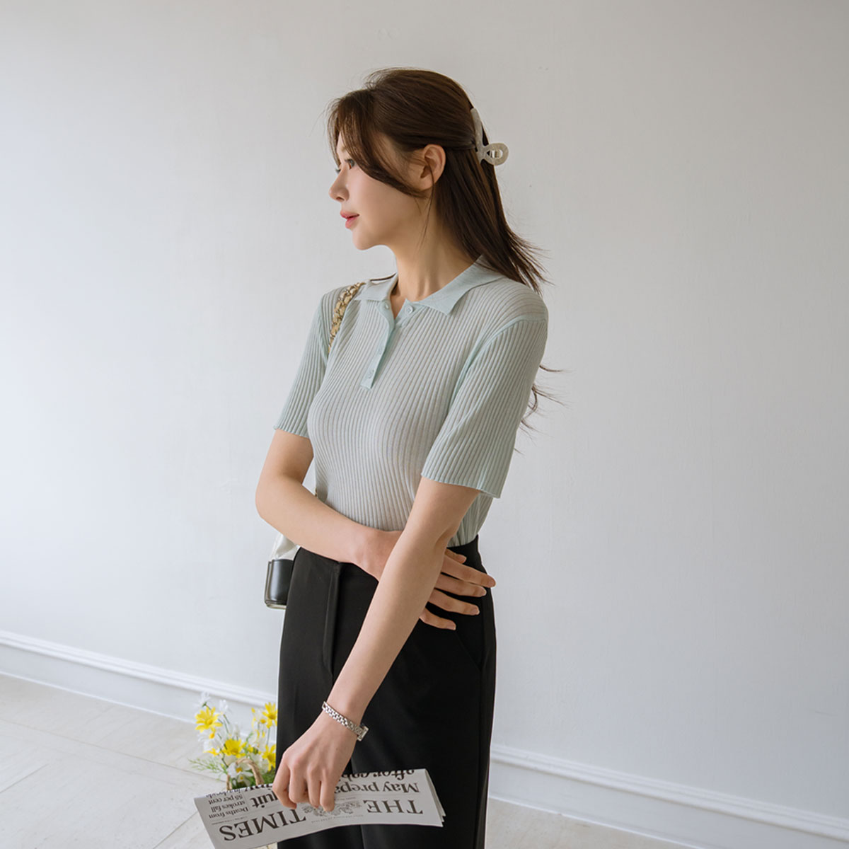 Slim ribbed collared short-sleeve knit