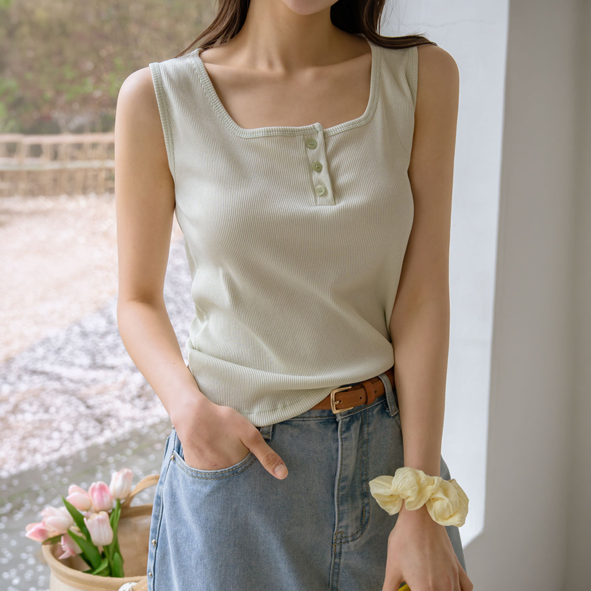 Bio Square Neck Button Ribbed Sleeveless Top