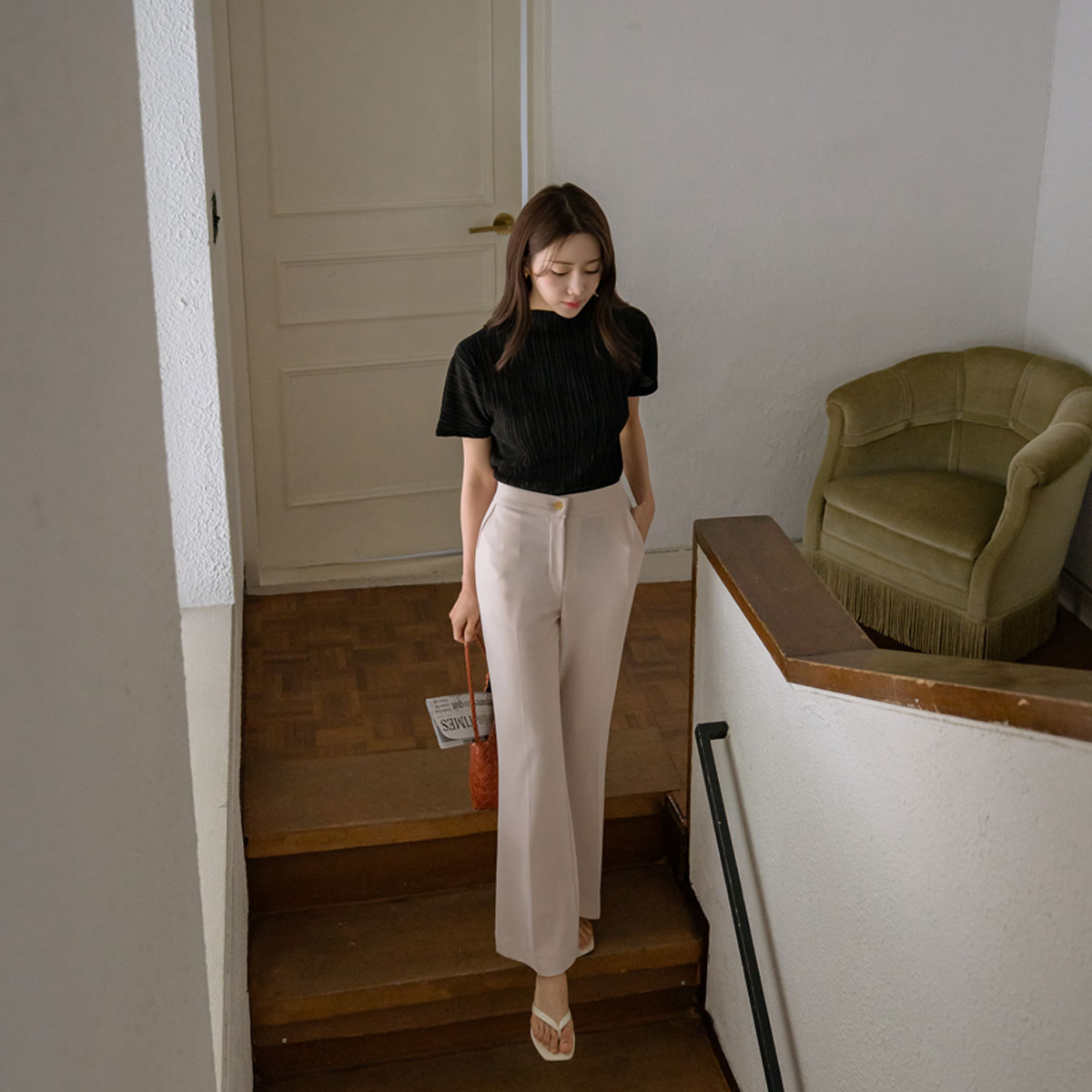 <b>[Made]</b> Mochi Chewy Elastic Waist Semi-Bootcut Slacks
