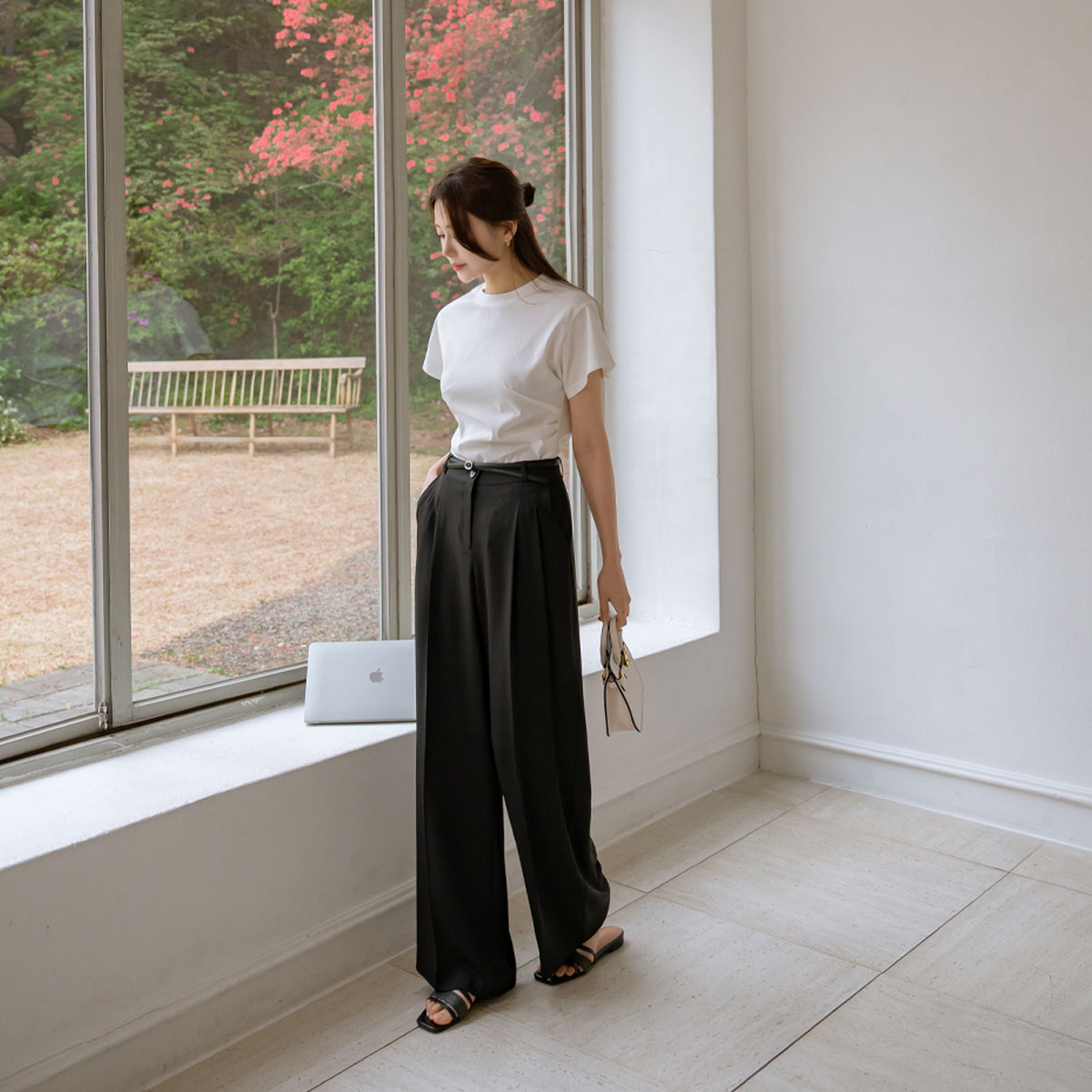<b>[Wrinkle-Free/Silk Material][Made]</b> Wrinkle-Free Char Silk Two-Pin Tuck Slacks