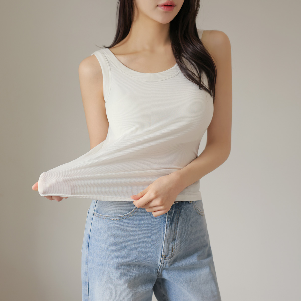<b>[Special 2-Piece Deal]</b> Daily Soft Built-in Cup U-Neck Sleeveless Top (2 Types: XL~4XL)
