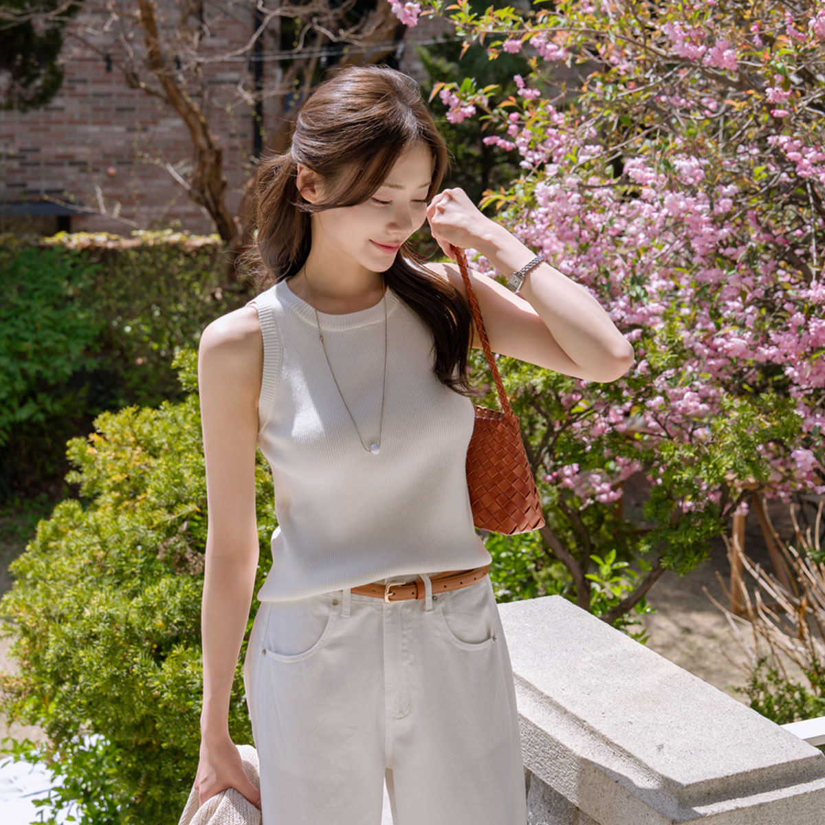 Soft viscose sleeveless knit