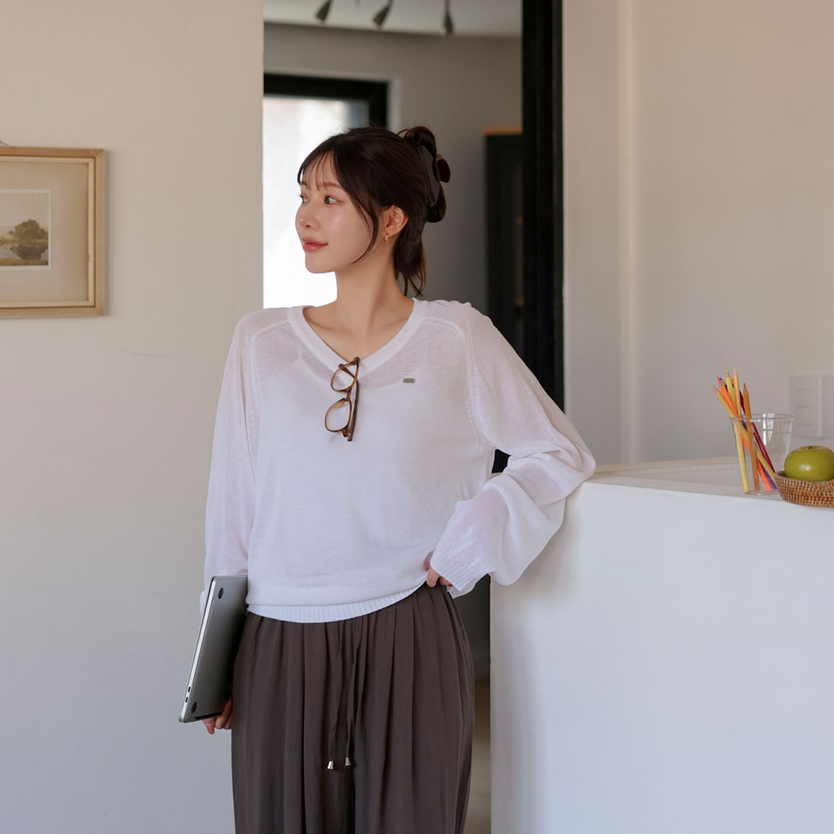 pendant V-neck cooling knit
