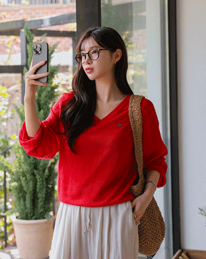 pendant V-neck cooling knit