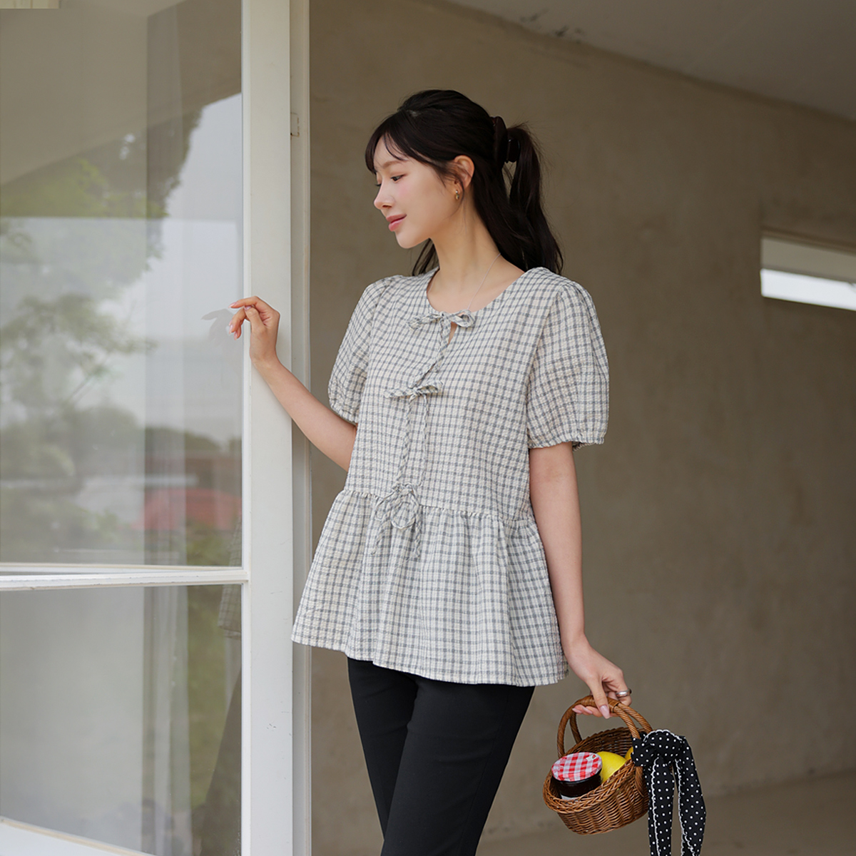 <b>[Wrinkle-free/Body shape coverage/Lightweight][Made]</b> Ribbon Tie Check Blouse