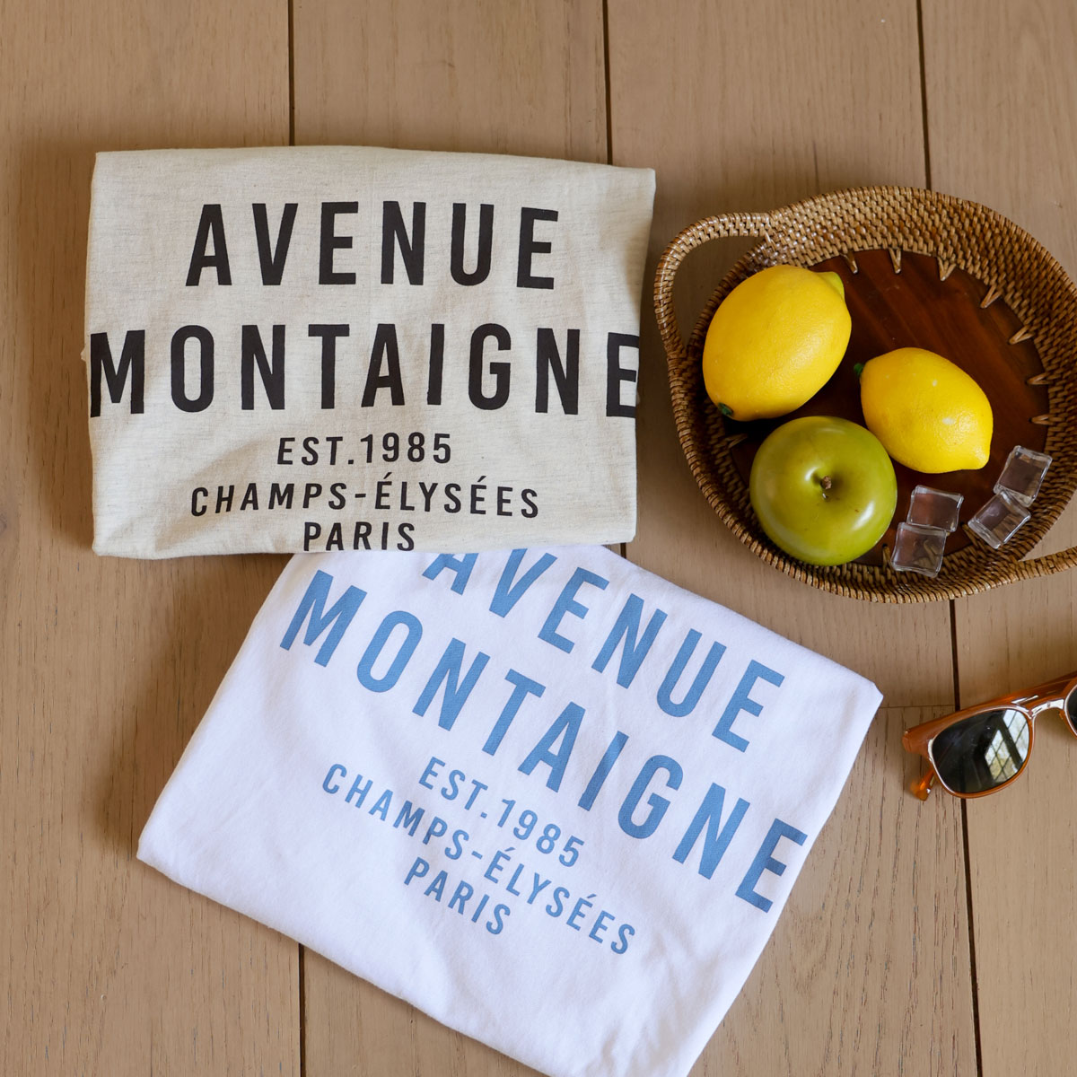 Avenue Font Short T-shirts
