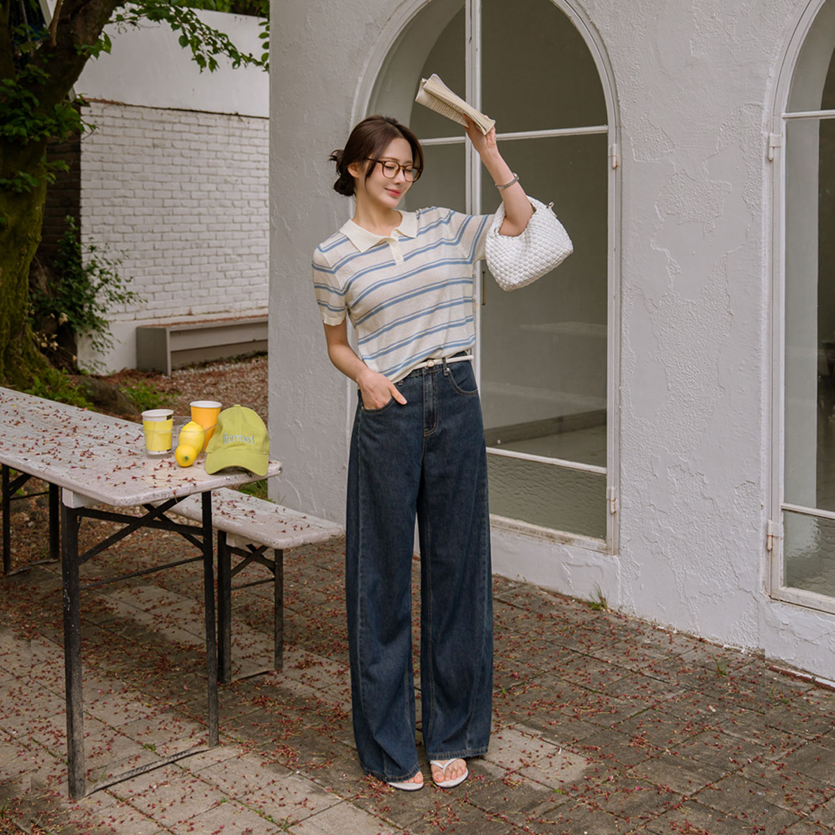 Button-neck striped collar knit