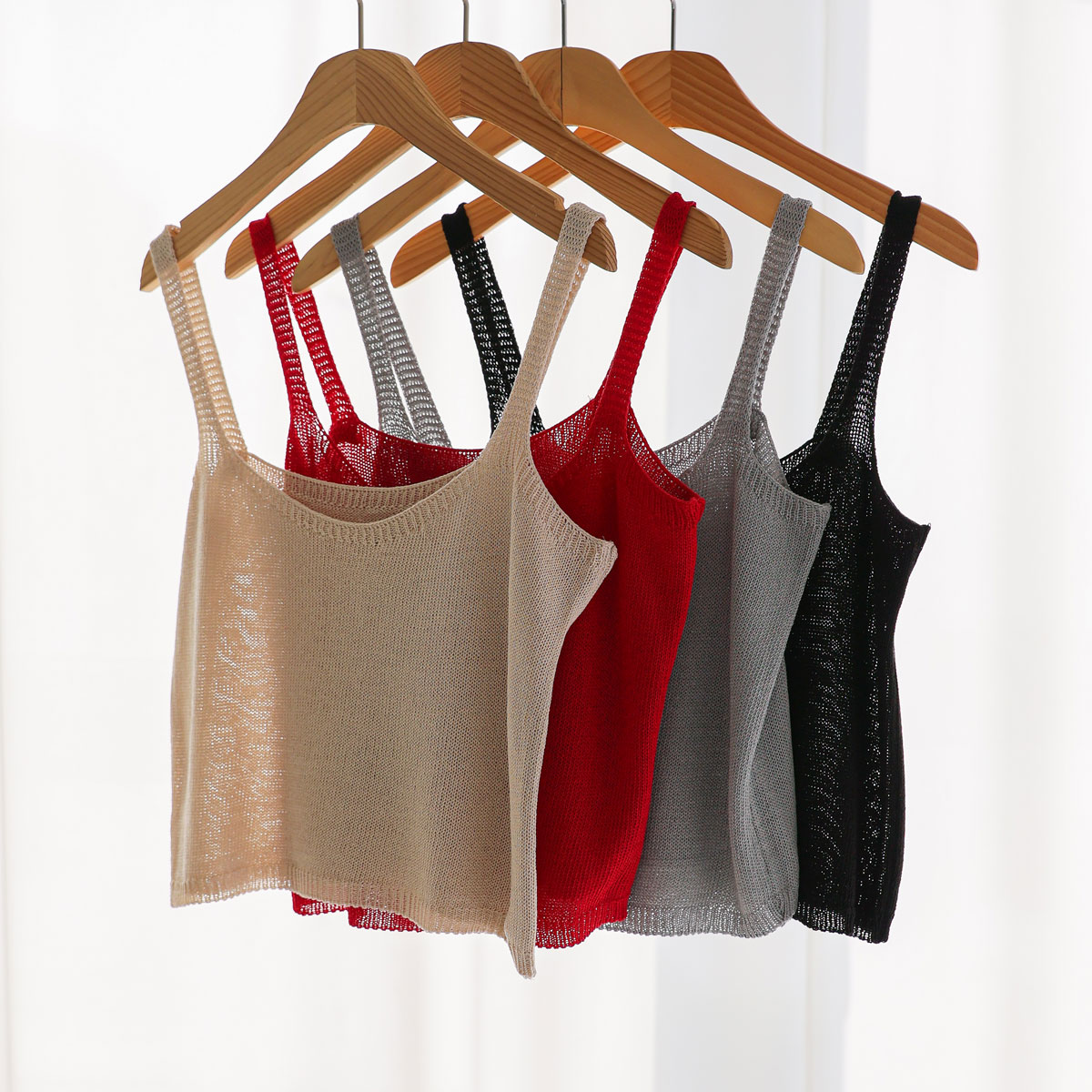 Colorful bustier knit