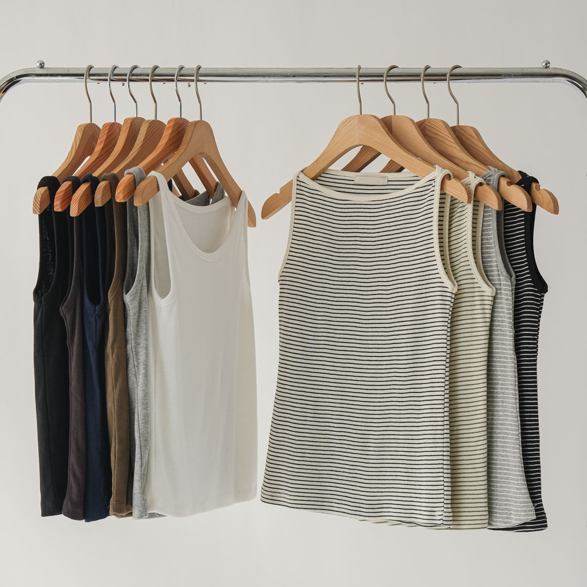 Boat neck spandex sleeveless top