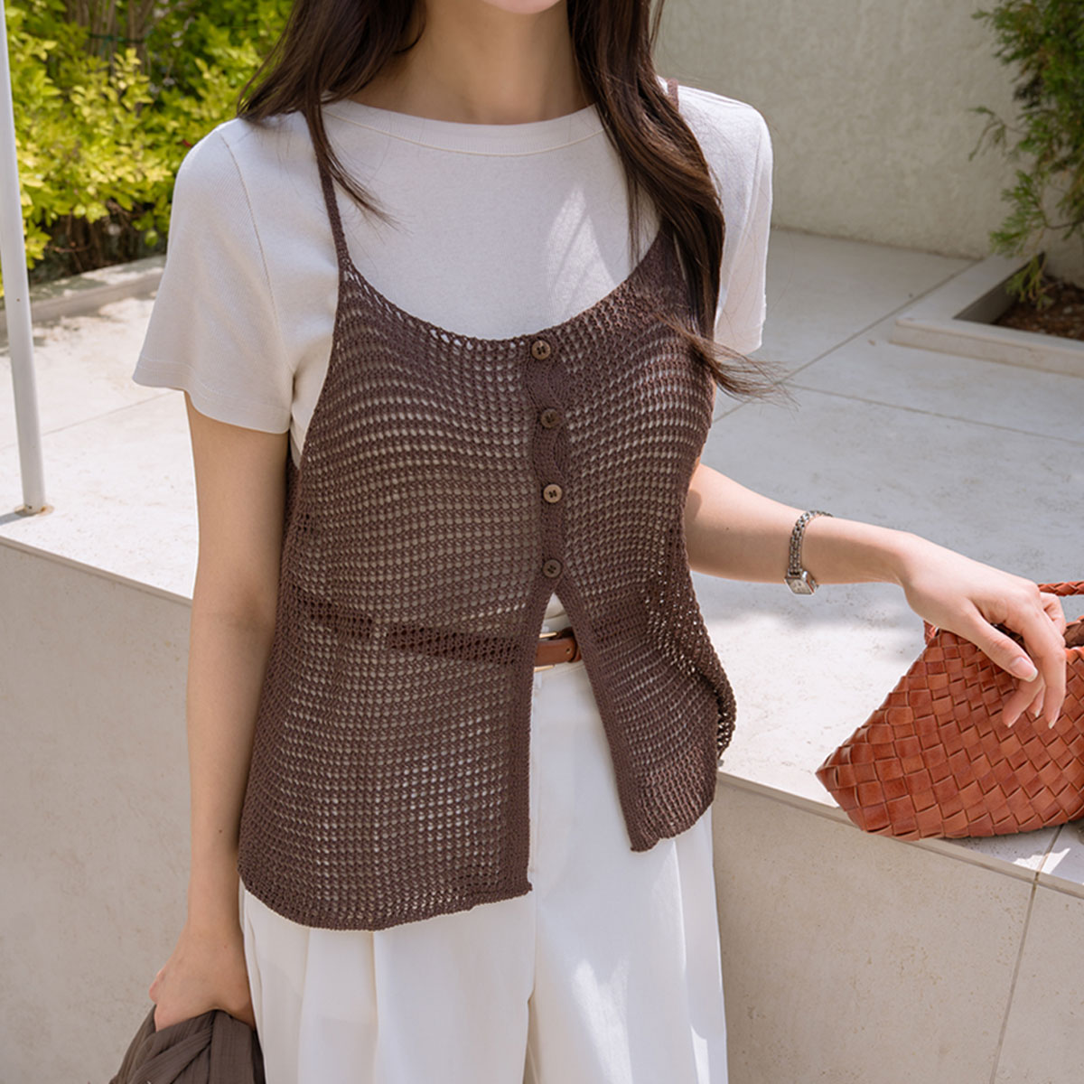 Net button slit bustier knit