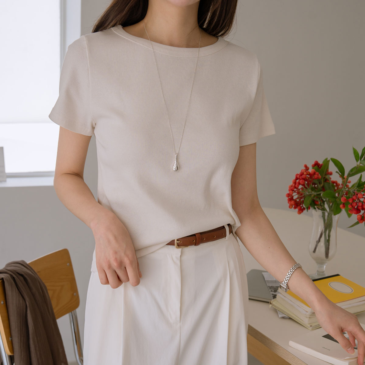 Basic Slim Raund Neck Corduroy Tee