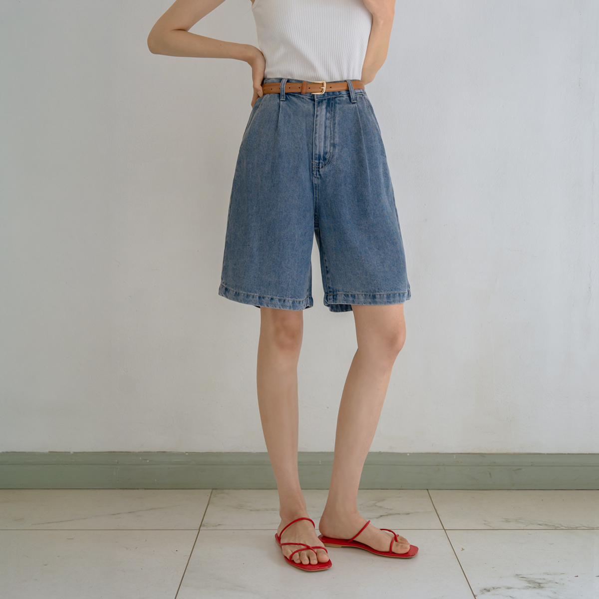 <b>[No. 1 Shorts🏆/S-2XL/3 Colors/Slim Fit 4-Length]</b> Cool Ultra-Light Pintuck Denim Shorts