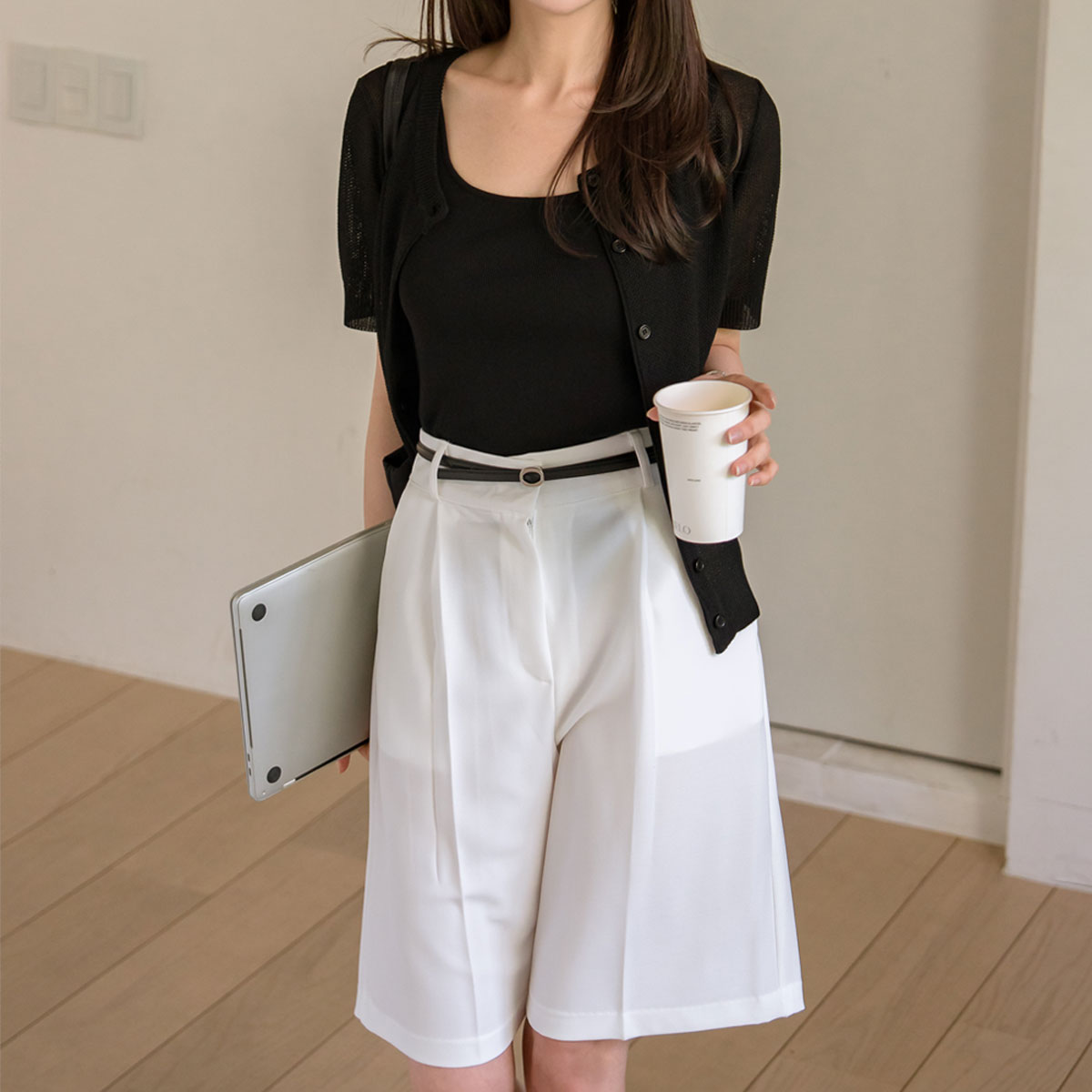 Wrinkle-free pintuck half-slacks
