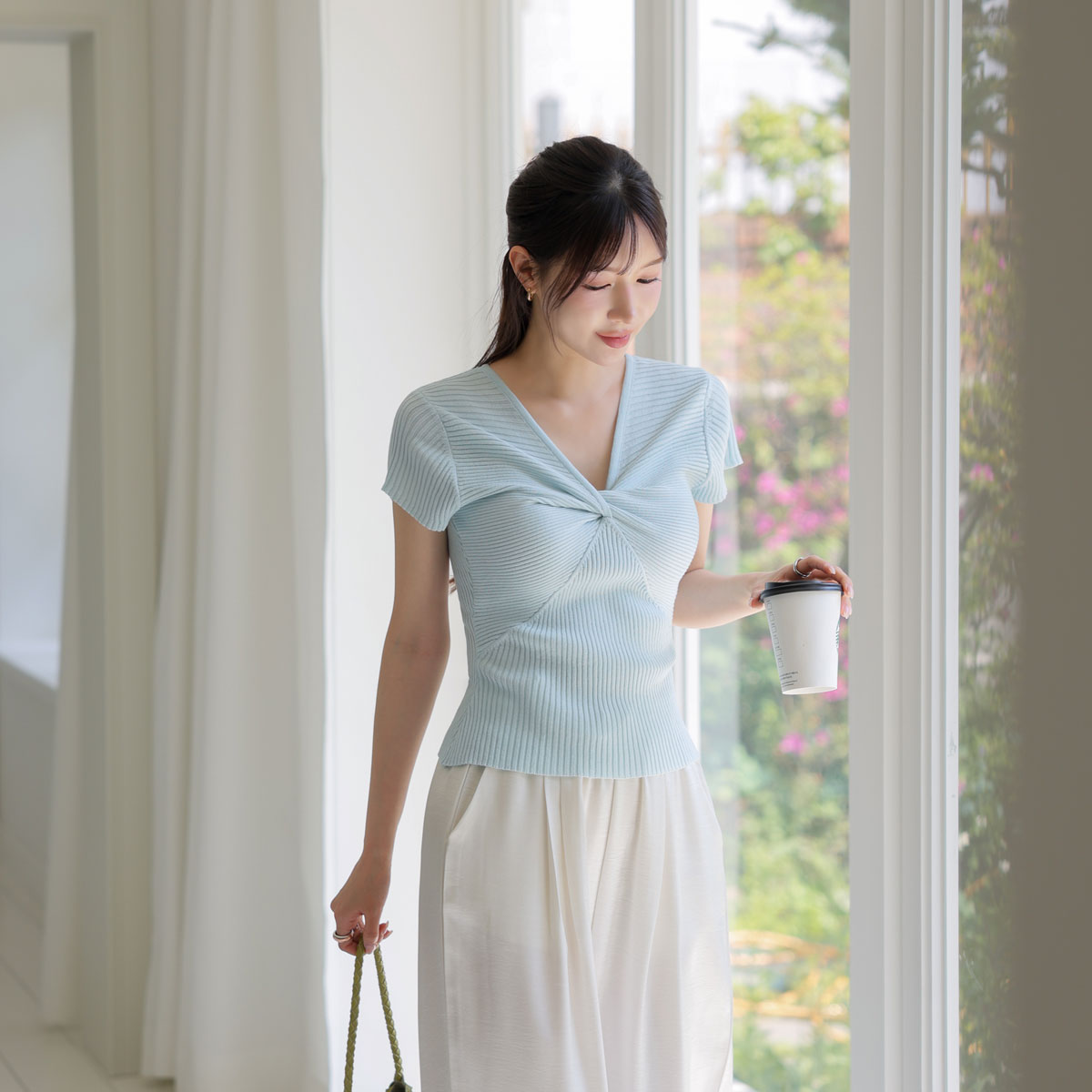 Delicate fit twisted ribbed knit