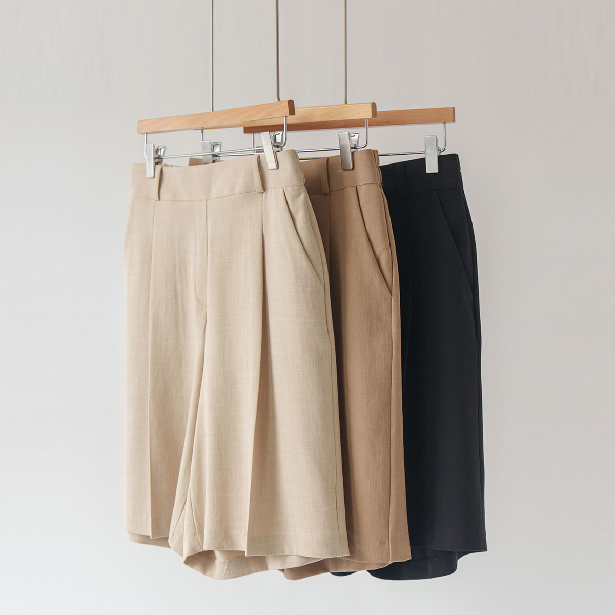 Flowy Cooling Pintuck Slacks Shorts