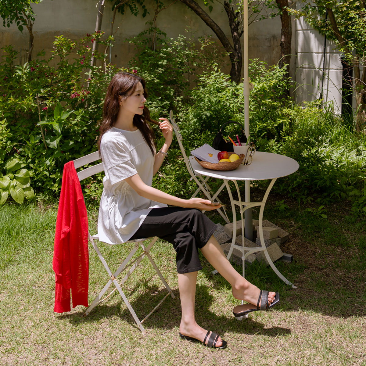<b>[Opening Special]</b> <b>[Made]</b> Cut-out Line Stopper Loose Fit Blouse