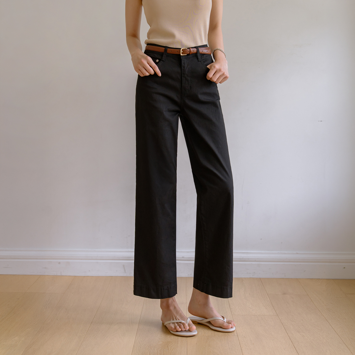 Hidden stretch cropped cotton pants